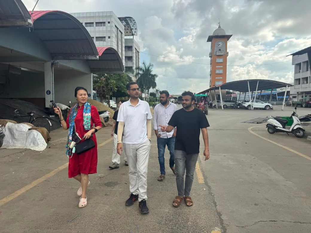Buying team from China visiting the Unjha market yard, where North Gujarat’s psyllium seed trade sets its price reference